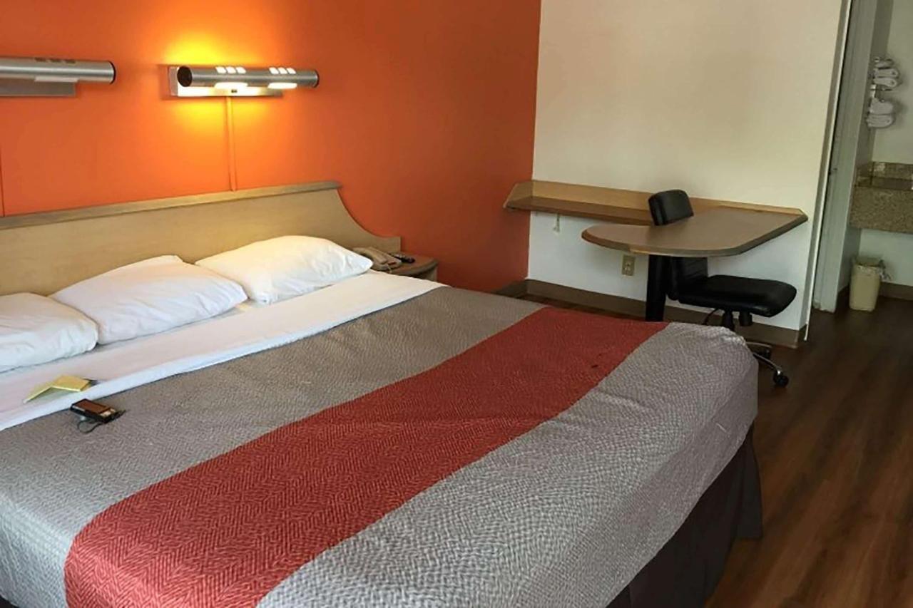 Travelodge By Wyndham San Antonio Lackland Afb North エクステリア 写真